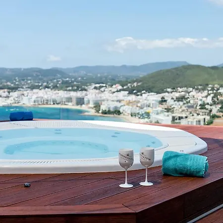 Luxurious Siesta Spain Villa With Private Pool And City Views