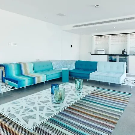 Luxurious Siesta Spain Villa With Private Pool And City Views Βίλα Santa Eulària des Riu