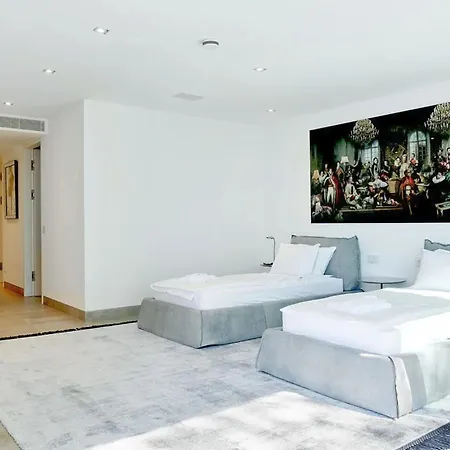 Luxurious Siesta Spain Villa With Private Pool And City Views Βίλα *