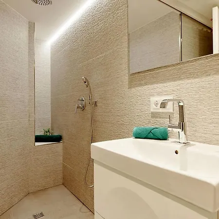 Luxurious Siesta Spain Villa With Private Pool And City Views Βίλα