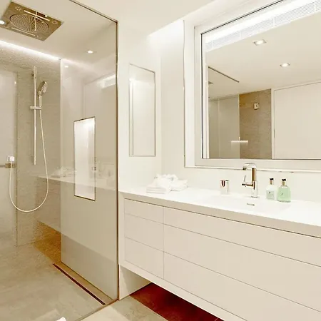 Luxurious Siesta Spain Villa With Private Pool And City Views Villa *