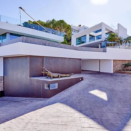 Luxurious Siesta Spain Villa With Private Pool And City Views Villa *